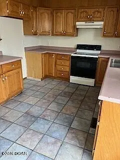 3 bed, 1.5 bath, 1124 sqft, $1,195 — Photo 3