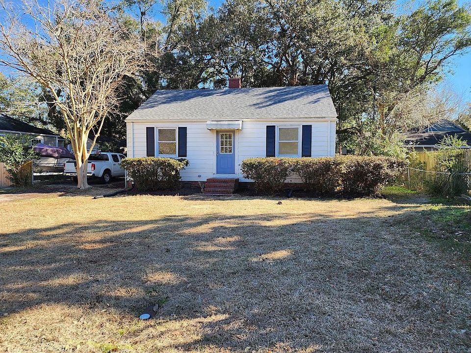 1st image of 4706 Brookside Dr