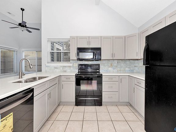 4th image of 109 Briargate Ln