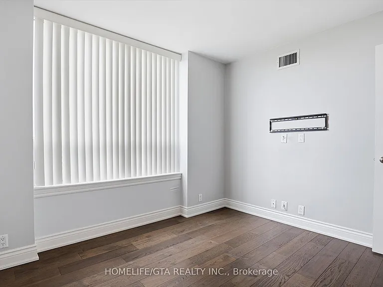 1720 Eglinton Ave E #821 — Photo 27