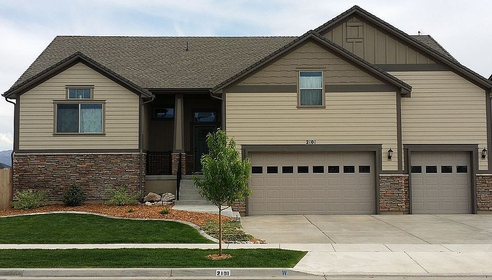 Front view of home