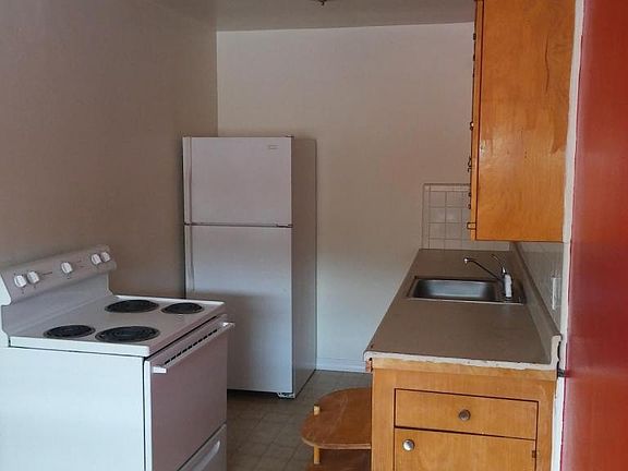 4th image of 1037 Palomas Dr SE APT C
