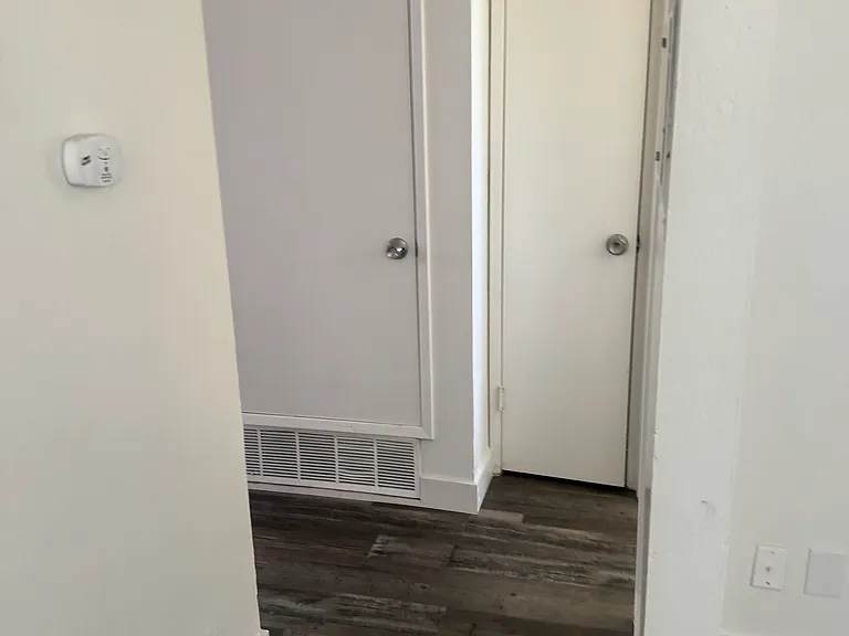 831 W Cambridge Ave #B — Photo 5