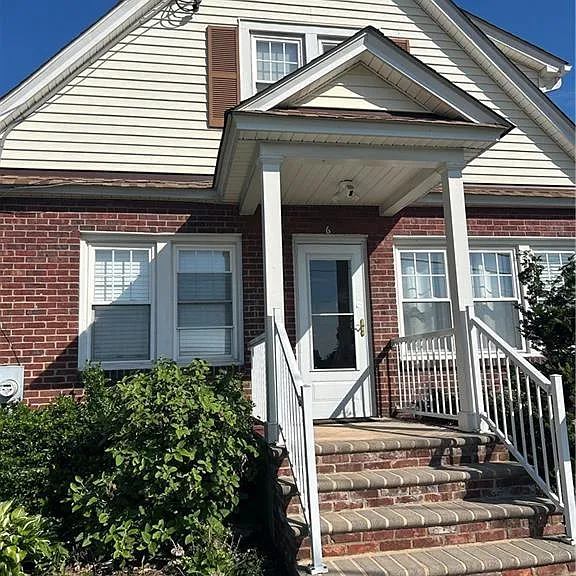 66 E Camplain Rd — Photo 1
