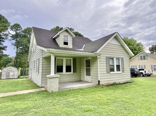 110 E Main St, Loretto, TN 38469