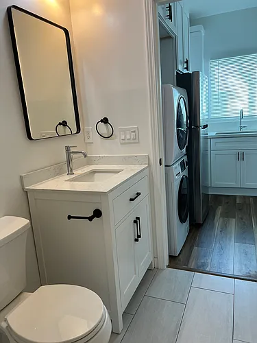 1026 Simmons Ave #1/2 Photo 1