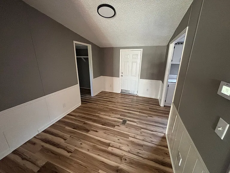 421 Hannaway St — Photo 6