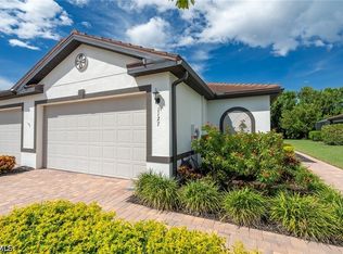 1127 S Town And River Dr, Fort Myers, FL 33919