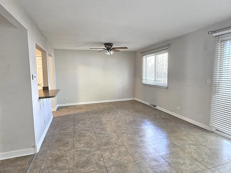 228 Monroe Rd — Photo 3