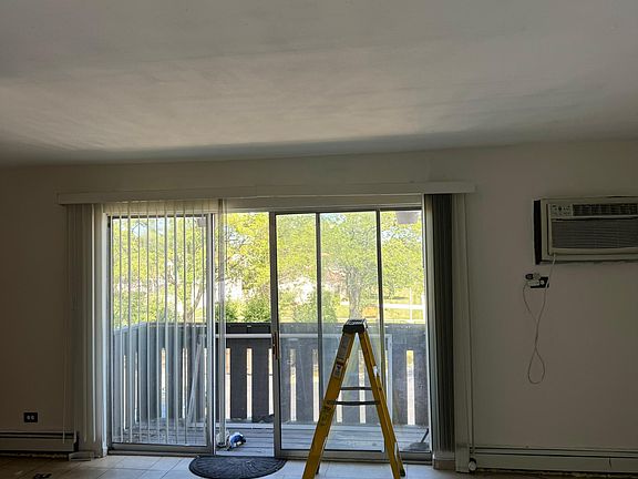 4th image of 175 Pickwick Dr APT C