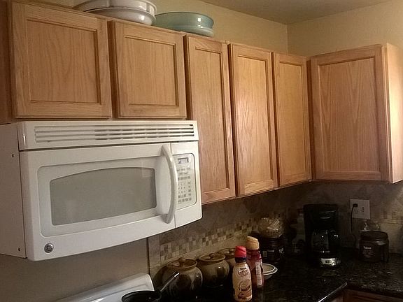 3rd image of 711 Candlelight Dr
