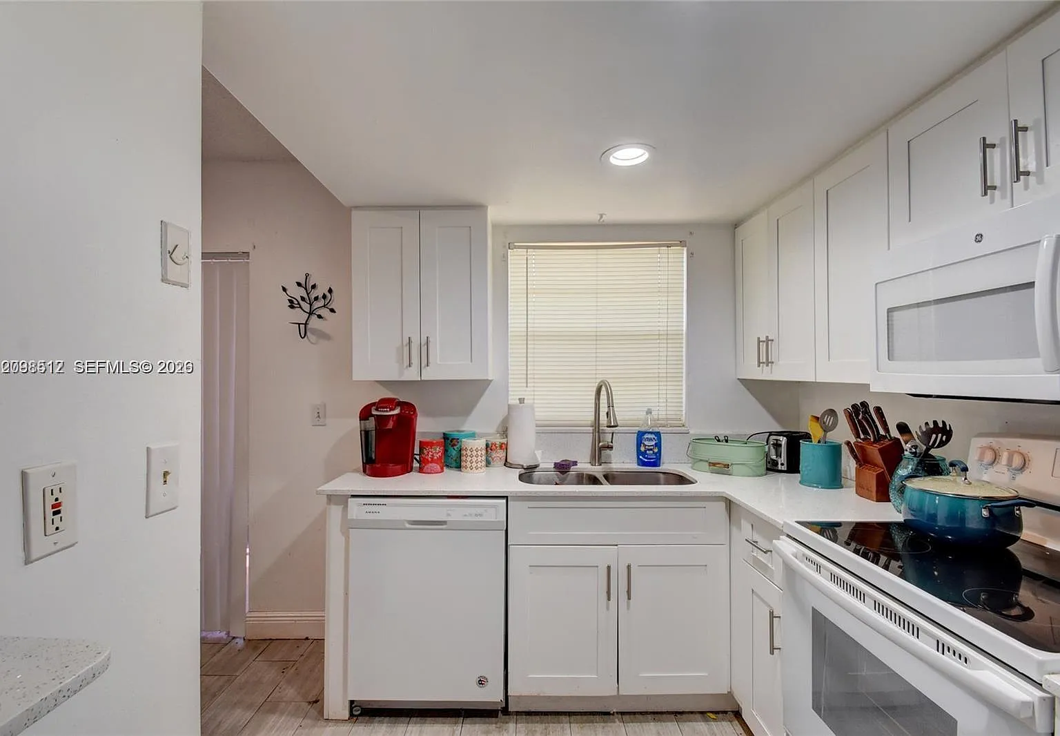 Coral Springs Sub No 1 — Photo 2
