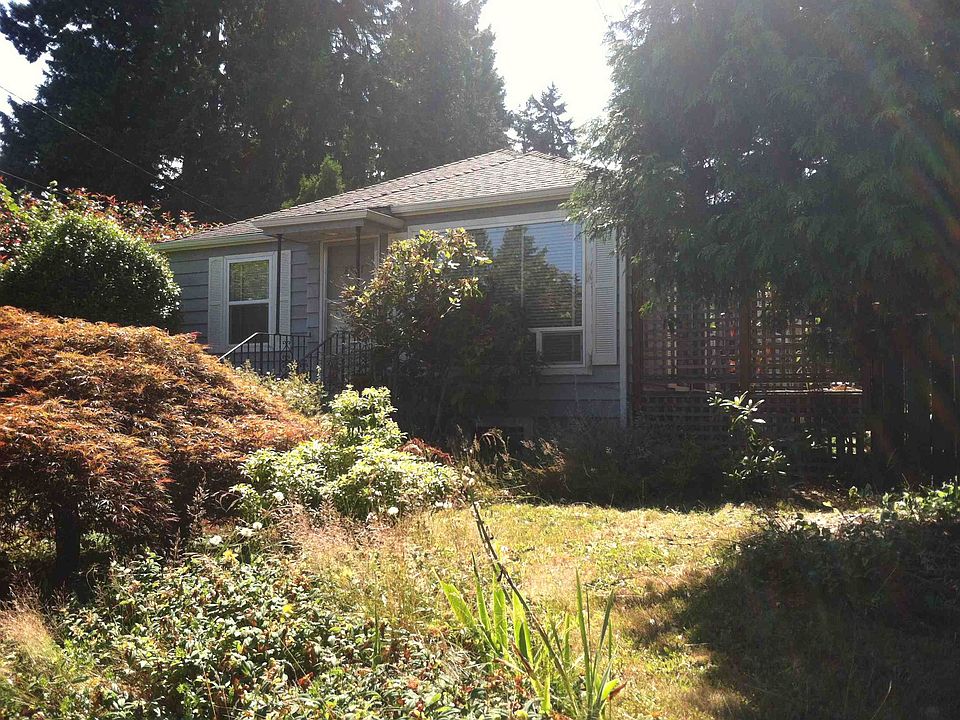 2nd image of 8827 15th Ave NE