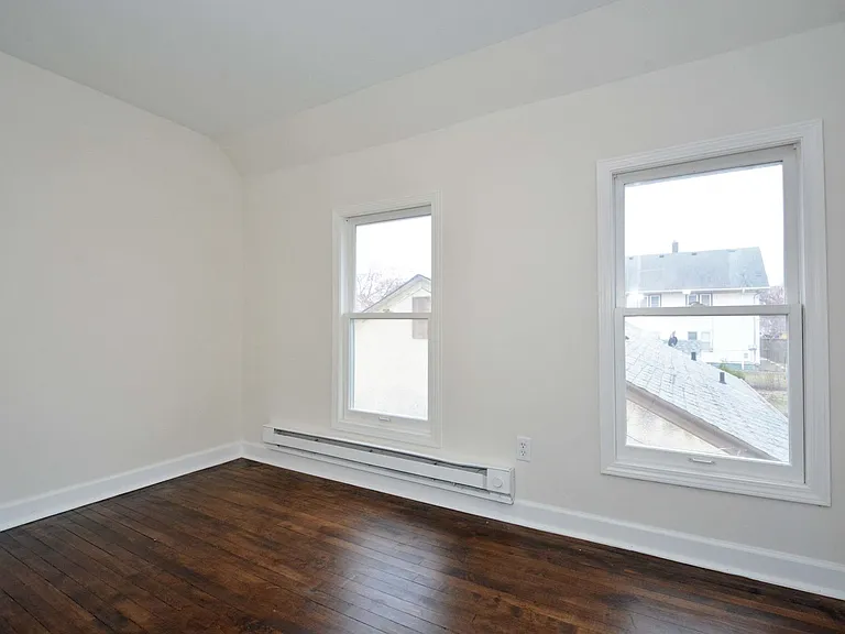 1165 Minnehaha Ave E — Photo 7