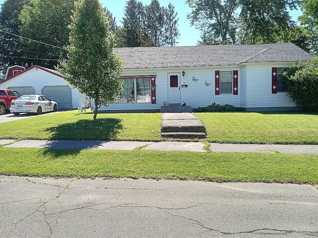 33 Birch St, East Millinocket, ME 04430 Zillow