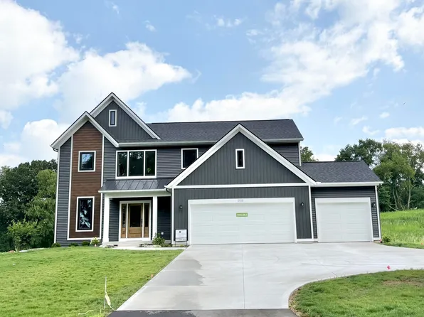 7711 96th St SE, Alto, MI 49302