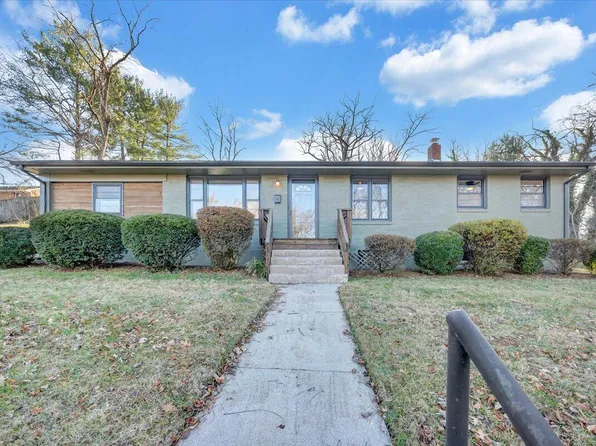121 Crestview Ave, Vinton, VA 24179