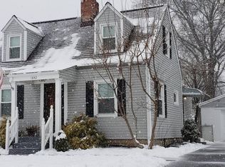 1842 Surrey Pl, Columbus, OH 43219