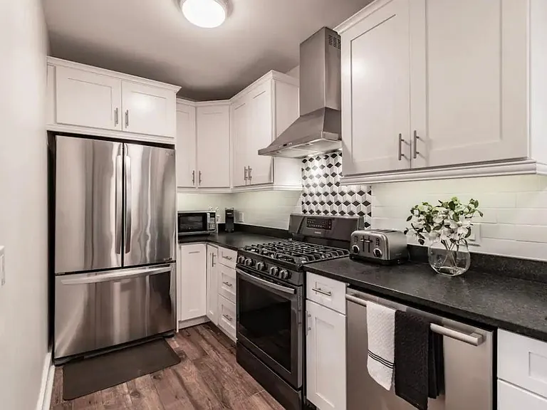 434 15th Ave N #1 — Photo 9