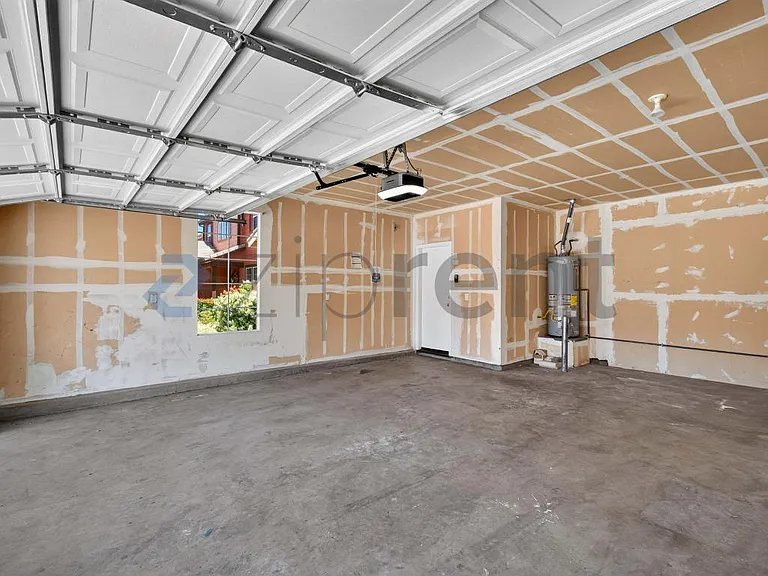 166 Barcelona Dr — Photo 36