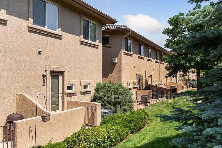4719 Iron Horse Villas Point — Photo 24