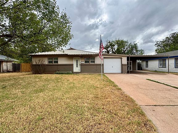 3rd image of 3221 Ivy Ln