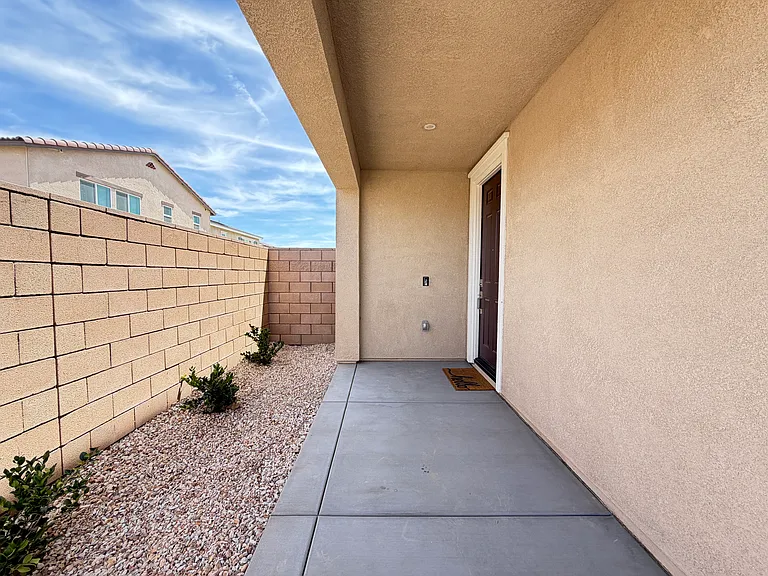Thundercloud Ln — Photo 23