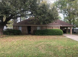 205 Sam Rayburn Dr, Hattiesburg, MS 39402
