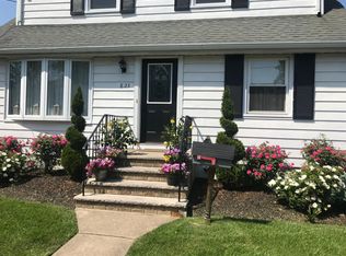 8-23 Oak St, Fair Lawn, NJ 07410