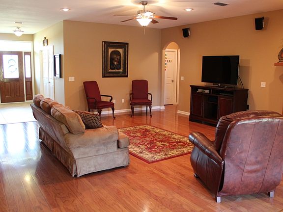 4th image of 32 Cotton Creek Blvd