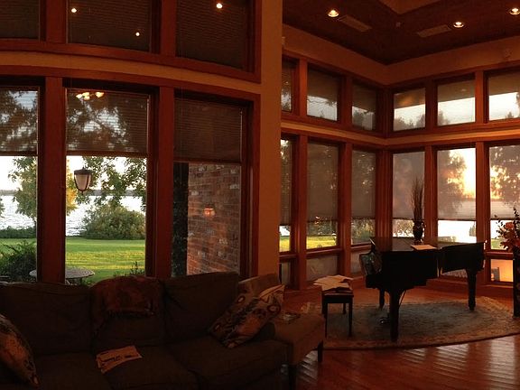 4th image of 3470 Calumet Dr