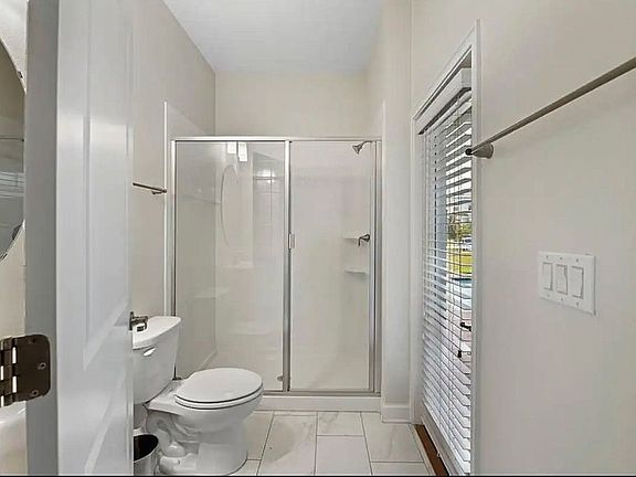 3rd image of 2202 Pennsylvania Dr