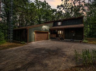 9750 Silver Creek Rd, Whitehall, MI 49461