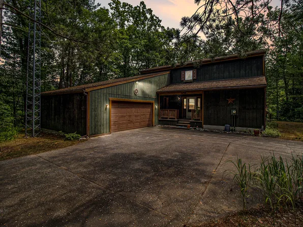 9750 Silver Creek Rd, Whitehall, MI 49461