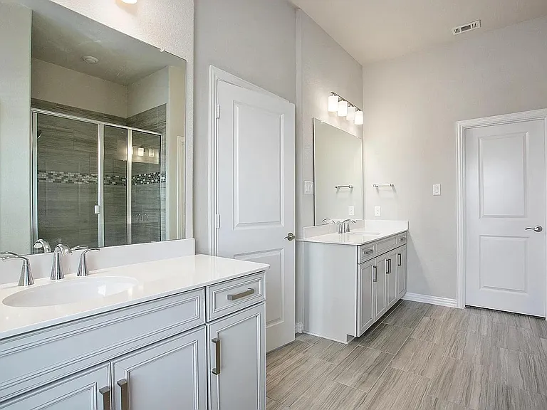 5529 Liberty Dr — Photo 16