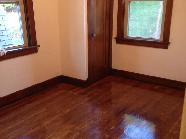 1731 Broadway Ave — Photo 4
