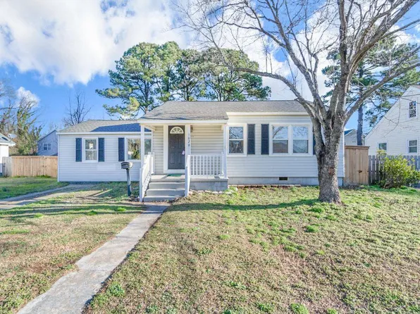 1029 Livingston Ave, Chesapeake, VA 23324