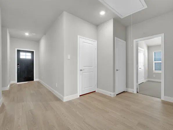 830 Wisteria Ln, Lavon, TX