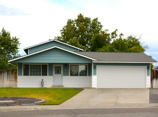 5202 E Rail Ct, West Richland, WA 99353