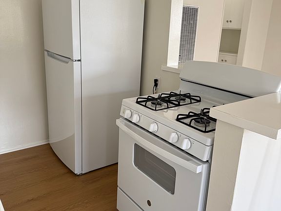 2nd image of 8713 Cattaraugus Ave #4