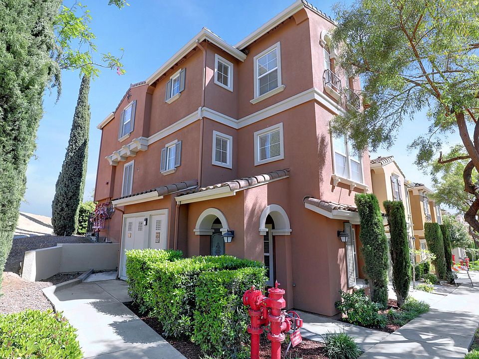 1st image of 3420 Vittoria Pl Unit 1