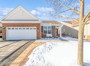 2890 Stoney Creek Dr, Elgin, IL 60124