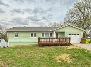 604 Summit Rd, Knob Noster, MO 65336