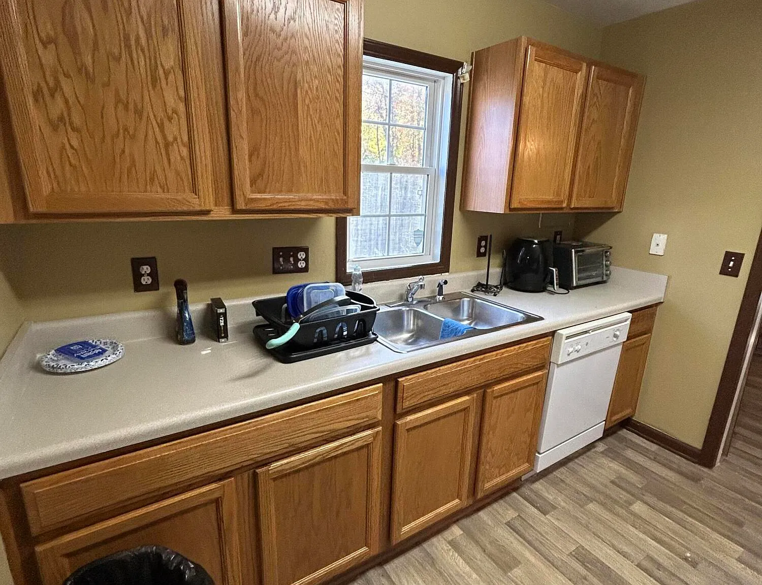 4 bed, 2.5 bath, $750 — Photo 3
