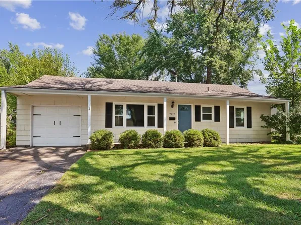 7217 Dearborn St, Overland Park, KS 66204