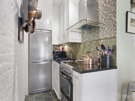 3rd image of 59 W 83rd St APT 1R
