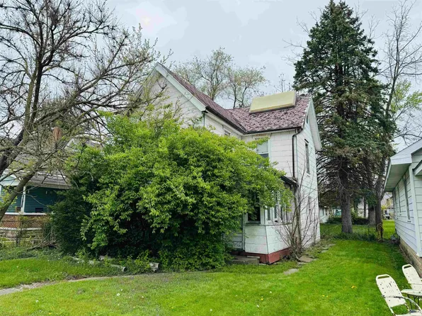 1516 W 3rd St, Marion, IN 46952