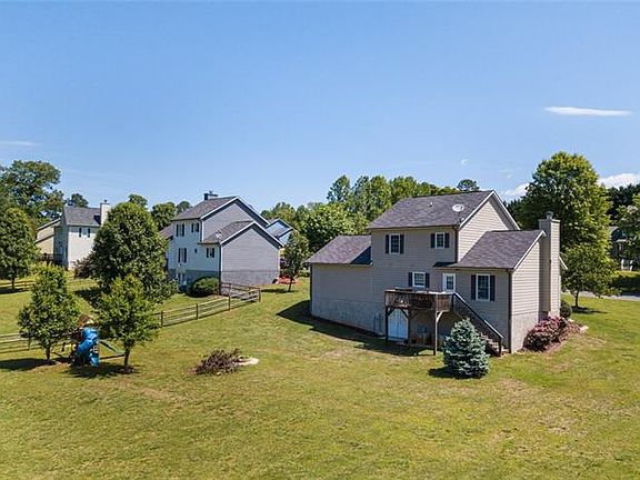 2nd image of 1161 Mulberry Ln