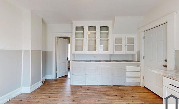 3rd image of 3185 W 58th St