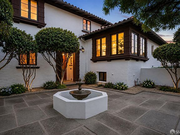 4th image of 570 El Camino Del Mar